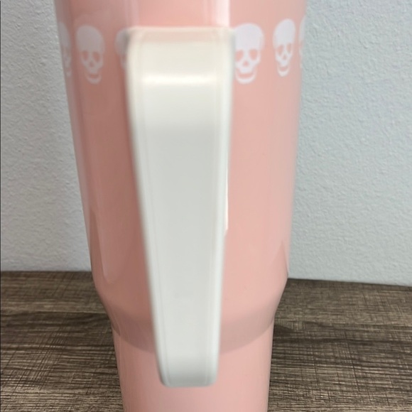 Betsey Johnson | Gingham Bag w/ Matching Water Bottle - Picture 10 of 11